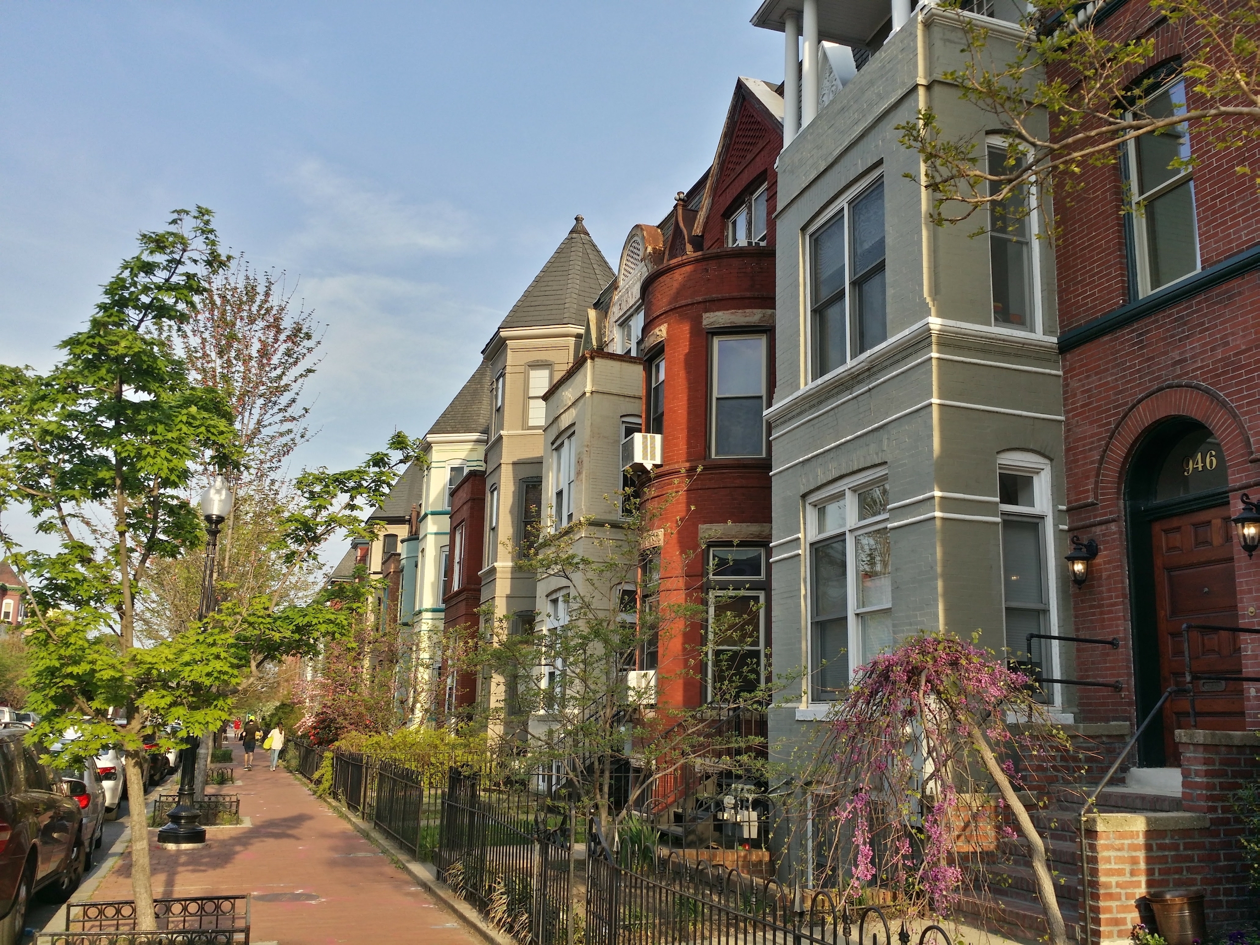 image of rowhouses in Dupont Circle, Washington DC