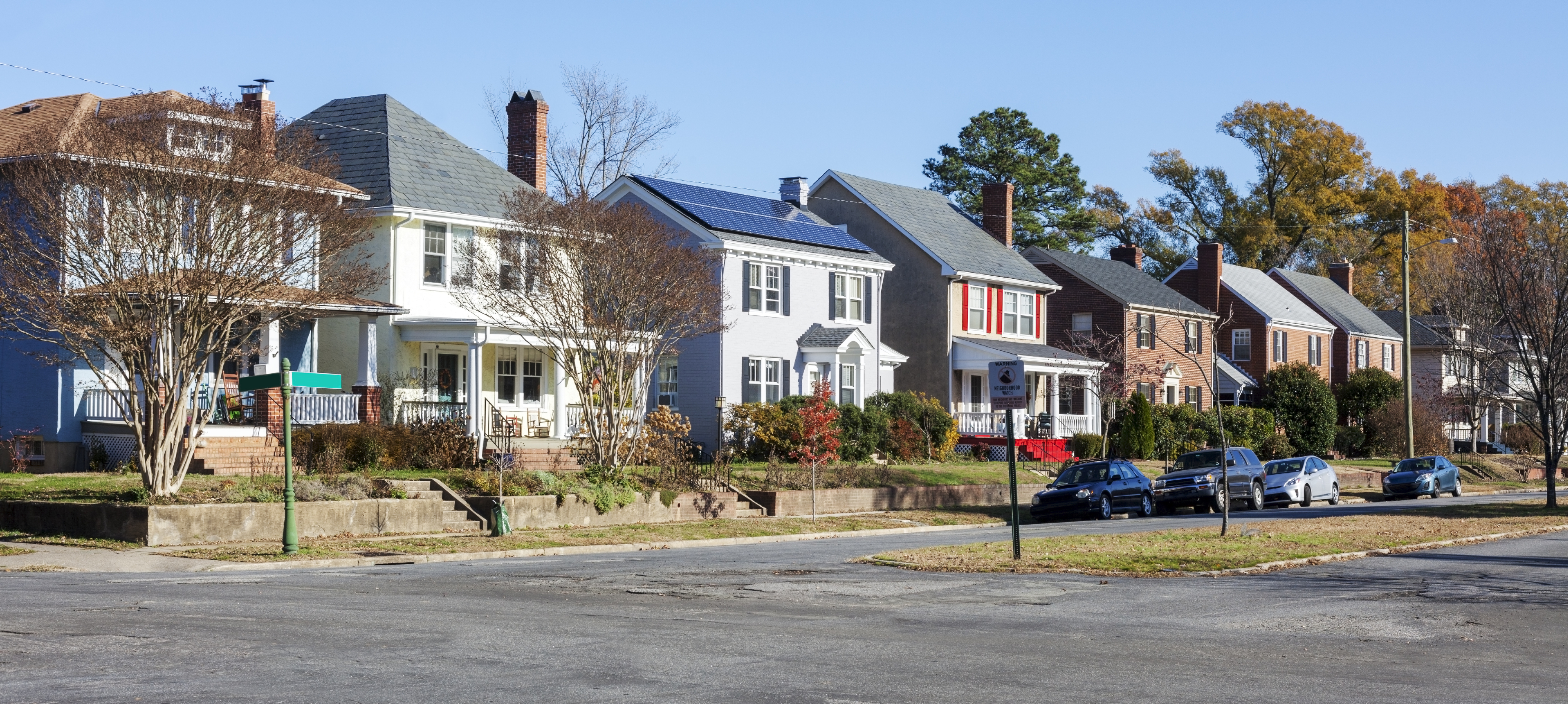 image of houses in Lyon Village, Virginia