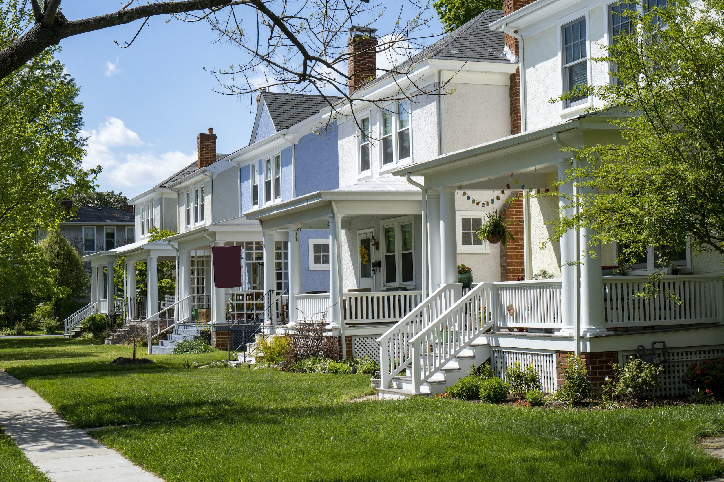 image of houses in Maywood, Virginia